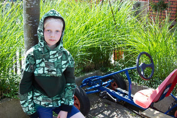 Sweat angeraut, mit Dinosauriern, grün, 0,5 m